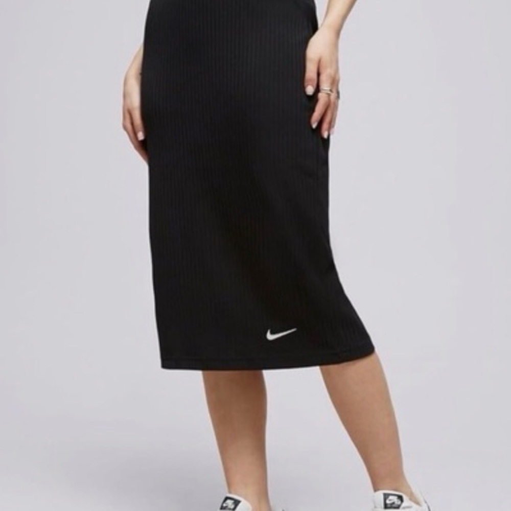 Nike NWOT Black High Waist Ribbed Pencil Skirt with Swoosh XS - Picture 2 of 10